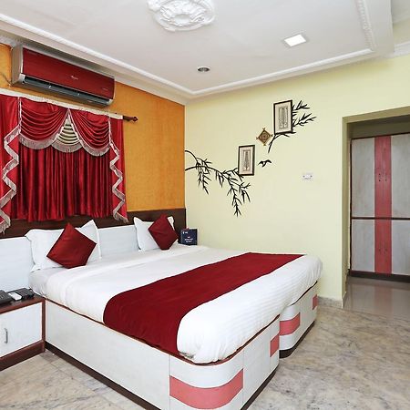 Oyo 4526 Jaydev Vihar Hotel Bhubaneswar Buitenkant foto