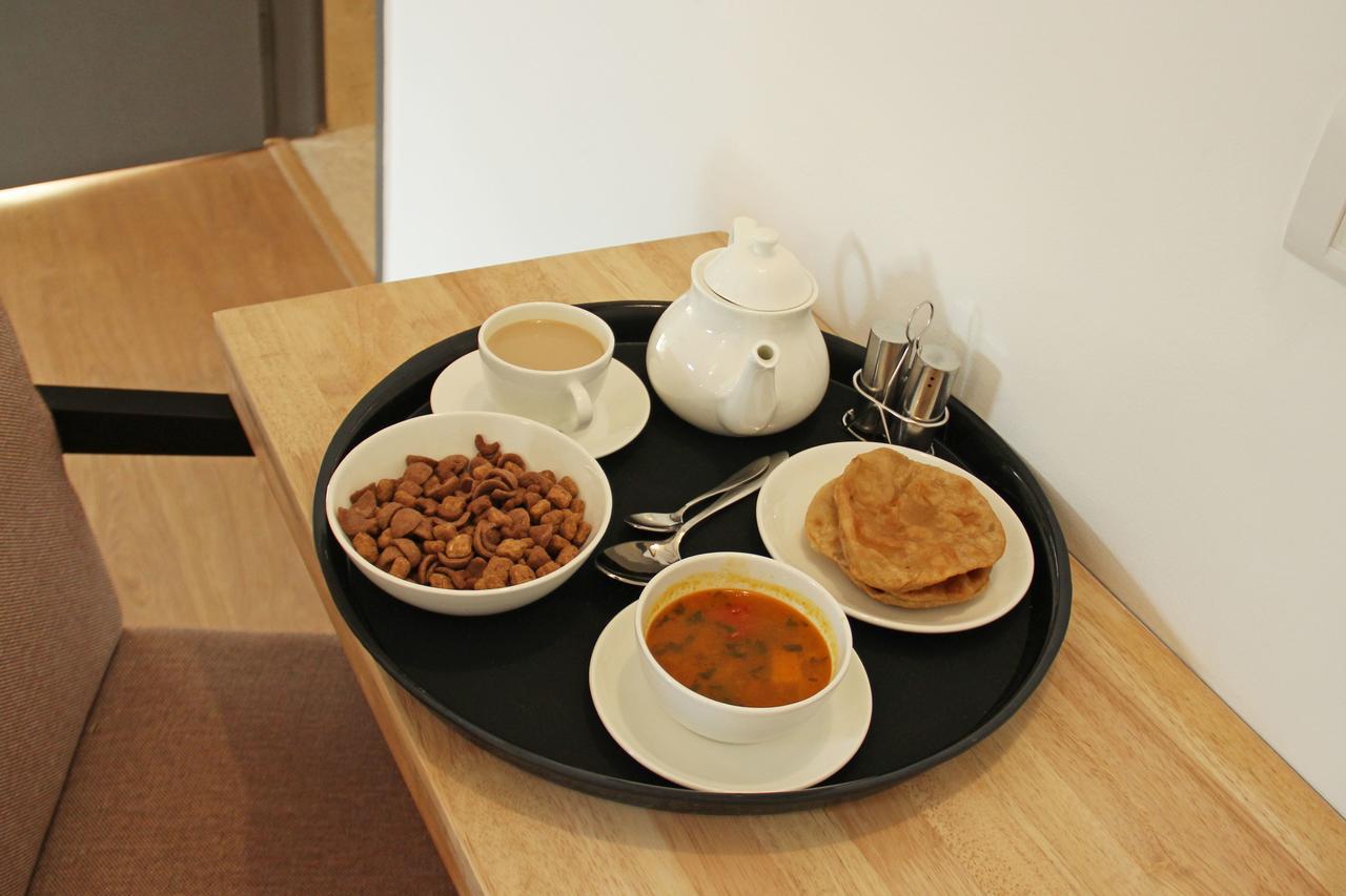 Oyo 4526 Jaydev Vihar Hotel Bhubaneswar Buitenkant foto