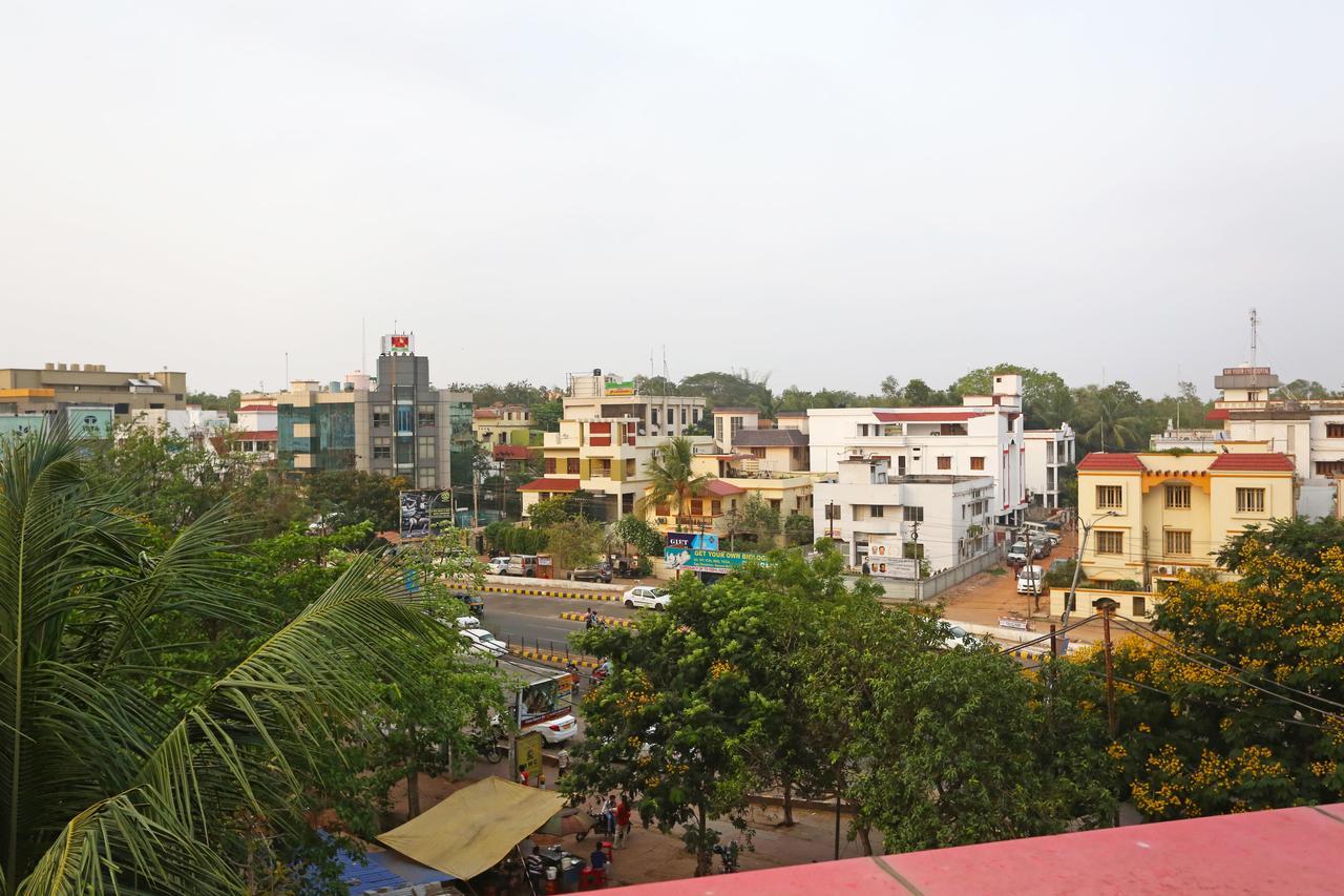 Oyo 4526 Jaydev Vihar Hotel Bhubaneswar Buitenkant foto