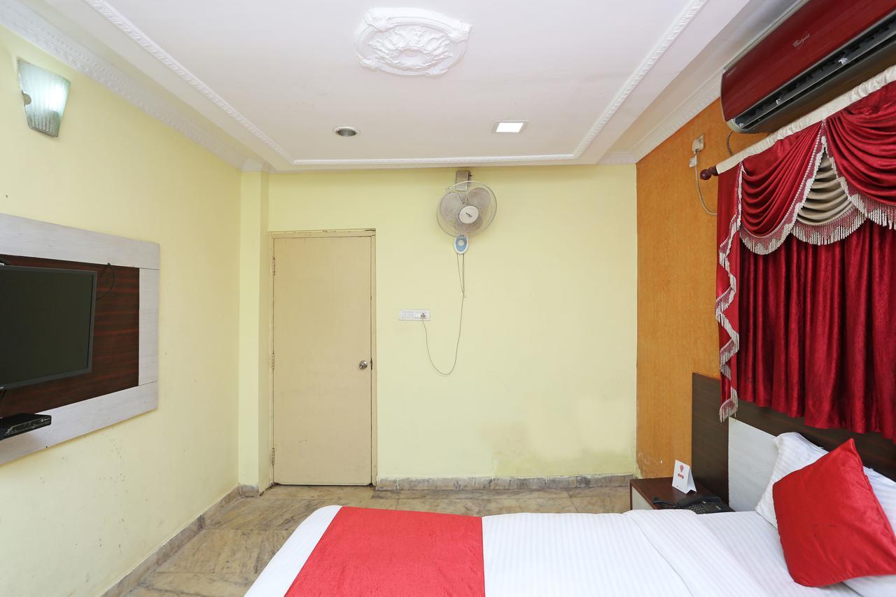 Oyo 4526 Jaydev Vihar Hotel Bhubaneswar Buitenkant foto